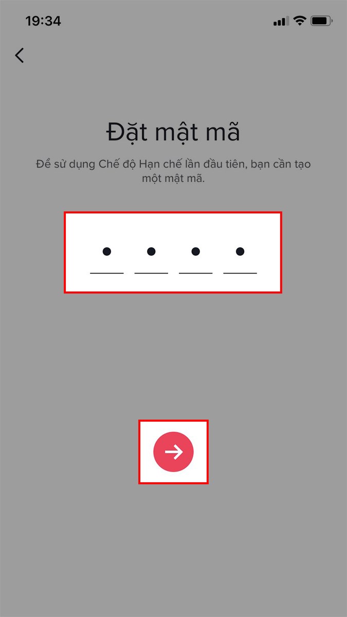 Tiến h&agrave;nh đặt mật m&atilde; cho chế độ hạn chế video tr&ecirc;n TikTok > Nhấn biểu tượng mũi t&ecirc;n