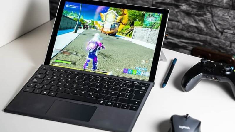 Chơi game trên Surface Pro