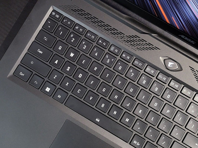 B&agrave;n ph&iacute;m c&oacute; độ phản hồi ngay lập tức