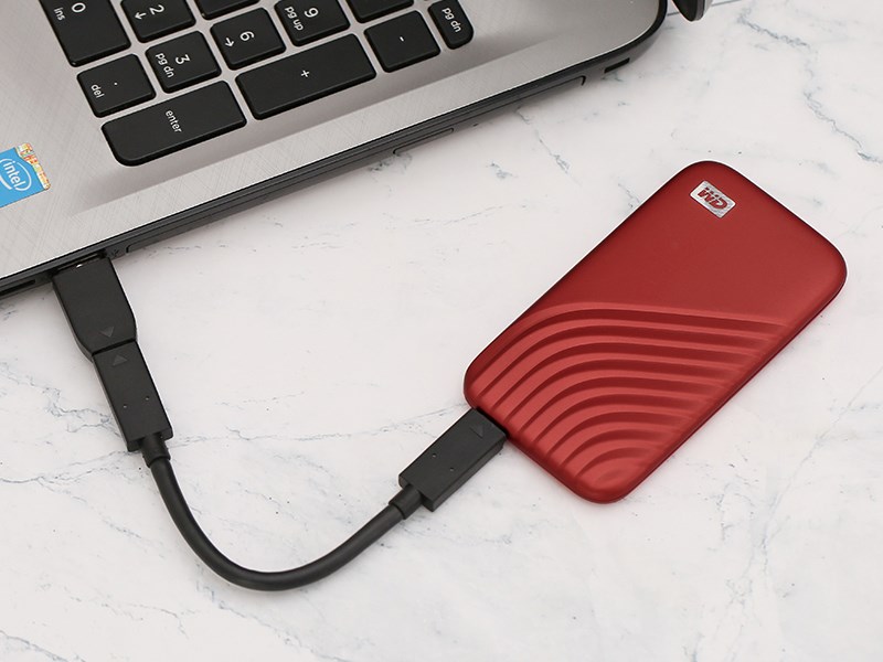 Một ổ cứng di động c&oacute; dung lượng lưu trữ lớn sẽ hỗ trợ tốt cho người l&agrave;m dựng phim