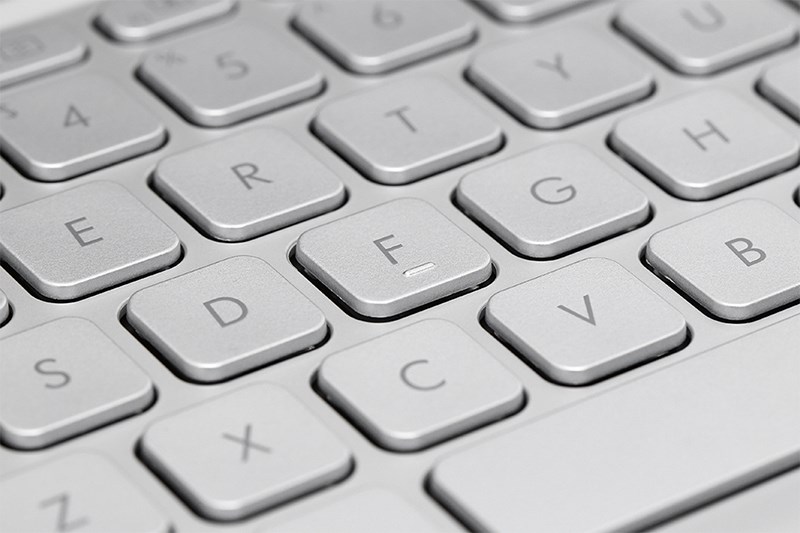 B&agrave;n ph&iacute;m được thiết kế full-size với độ nảy tốt