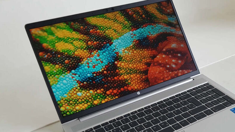 M&agrave;n h&igrave;nh đẹp r&otilde; n&eacute;t v&agrave; ch&acirc;n thực