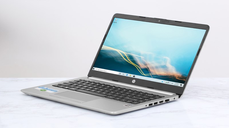 HP 240 G8 i3 1005G1 