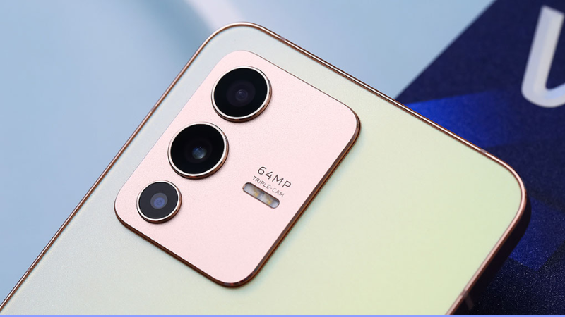 Camera với độ ph&acirc;n giải cao