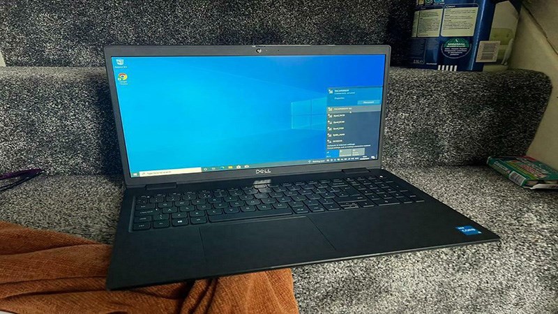 Hai dòng laptop có phân khúc giá khác nhau Hai dòng laptop có phân khúc giá khác nhau