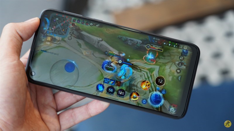 Cấu h&igrave;nh chơi game ổn định