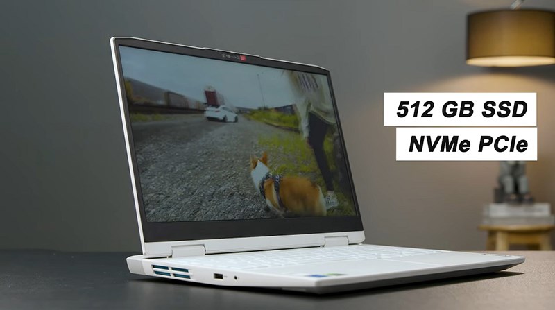 RAM 8 GB v&agrave; ổ SSD 512 GB 