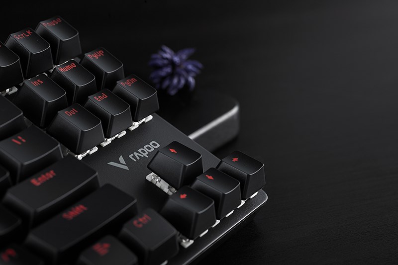 Thiết kế gaming hầm hố với m&agrave;u đen đỏ