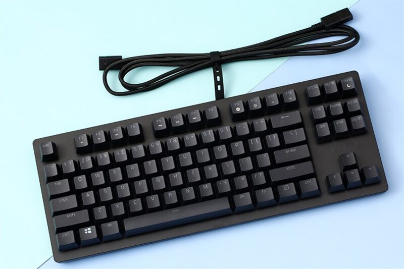 B&agrave;n ph&iacute;m layout TenKeyLess với keycap chất liệu PBT.