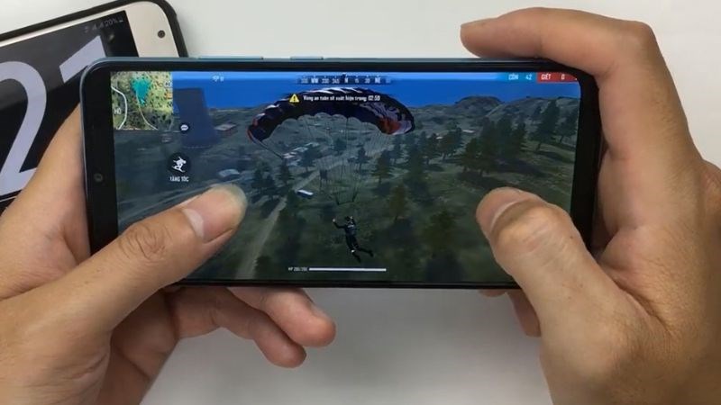 Realme C21Y chiến game Free với tốc độ khung hình đến 45 FPS 