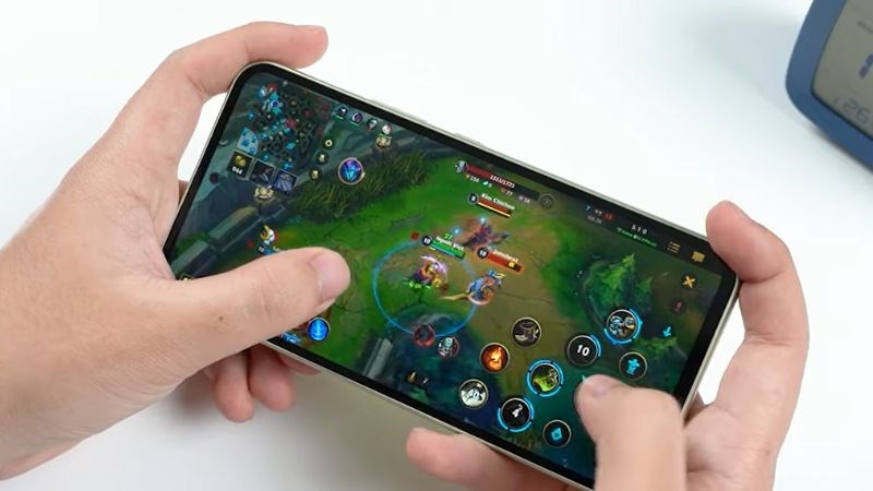 Exynos 1380 chơi game mạnh nhưng hơi nóng Exynos 1380 chơi game mạnh nhưng hơi nóng