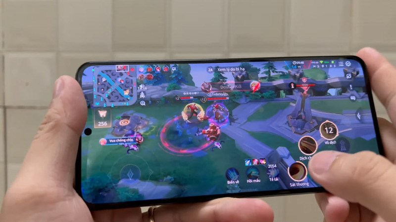 Li&ecirc;n Qu&acirc;n Mobile chơi cực kỳ mượt m&agrave; v&agrave; ổn định