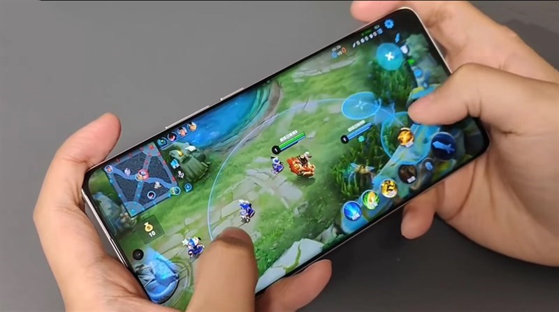 Chiến Liên Quân Mobile FPS duy trì thẳng tắp