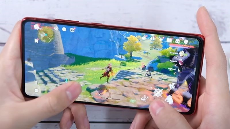 Galaxy S22 FE khi test game Genshin Impact