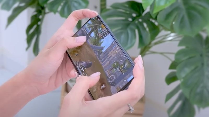 Trải nghiệm PUBG Mobile tr&ecirc;n chiếc điện thoại Realme 11