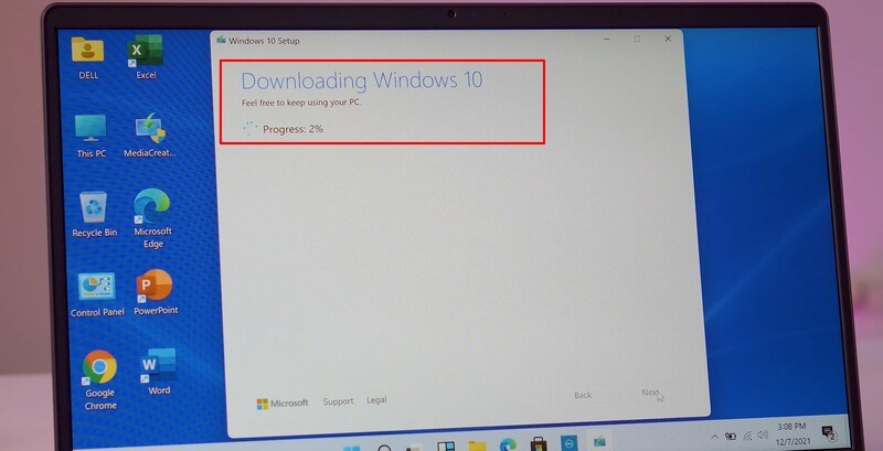 Máy sẽ tiến hành tải các file của Win 10. Bạn vui lòng chờ chút nhé