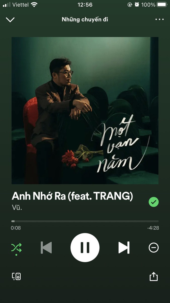 Nghe nhạc tr&ecirc;n Spotify