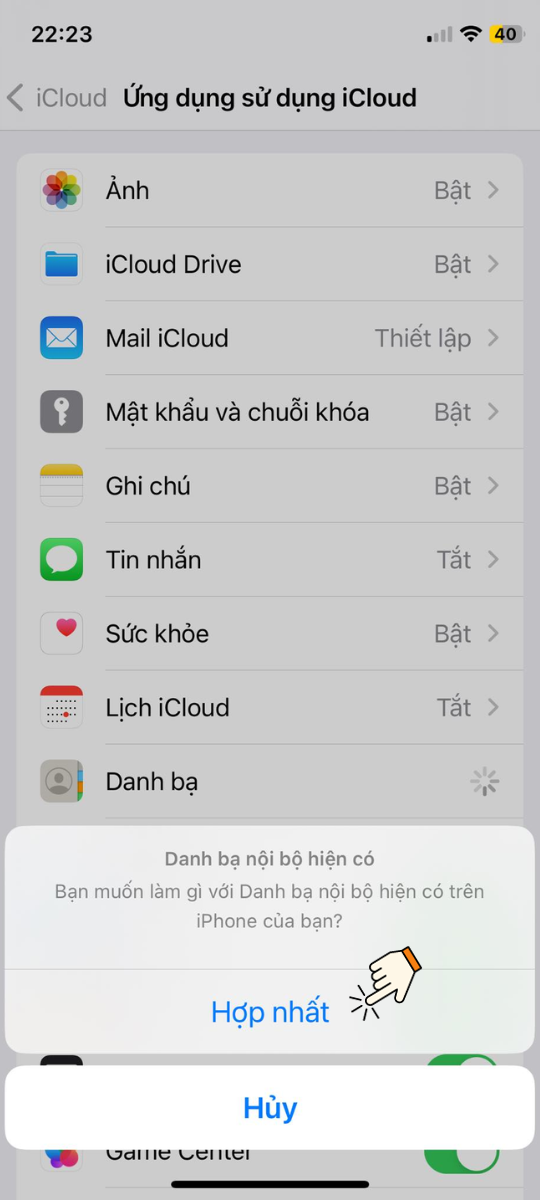 Chọn vào mục Danh bạ trong ứng dụng sử dụng iCloud và chọn Hợp nhất