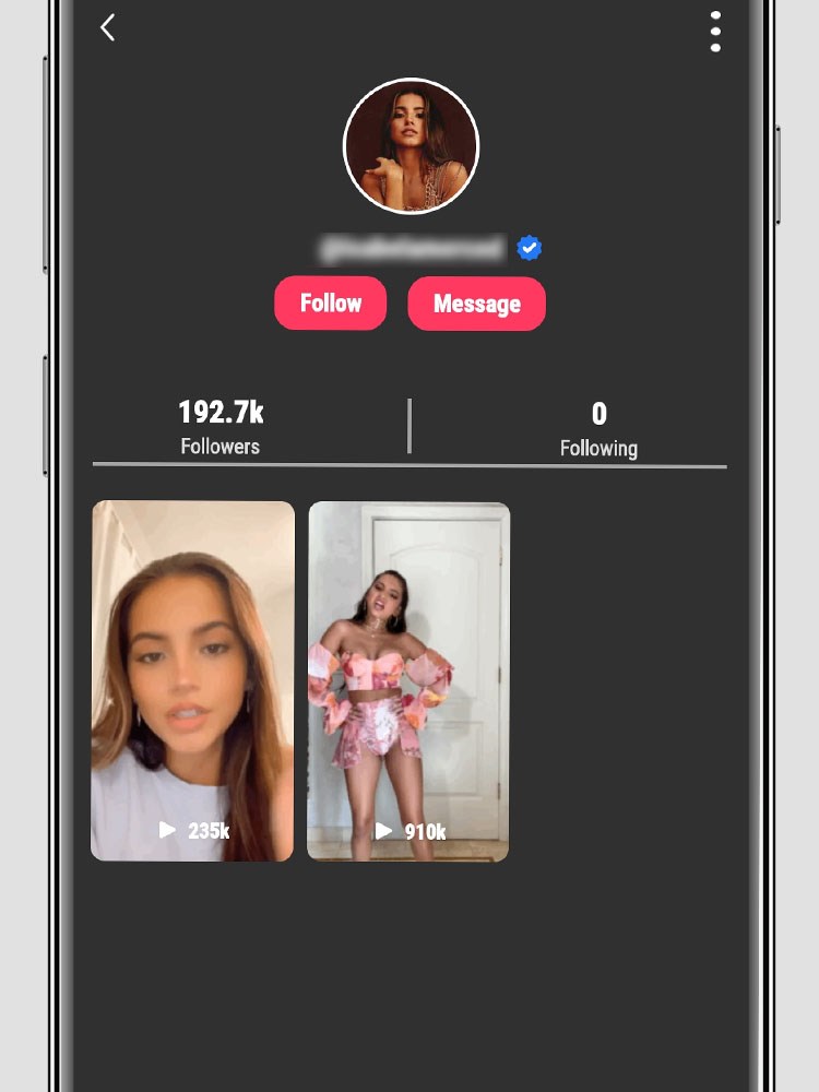 Theo d&otilde;i, tr&ograve; chuyện với tất cả mọi người