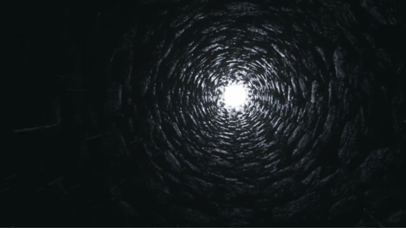 Cái kết dưới đáy giếng Mắc kẹt vĩnh viễn dưới đáy giếng