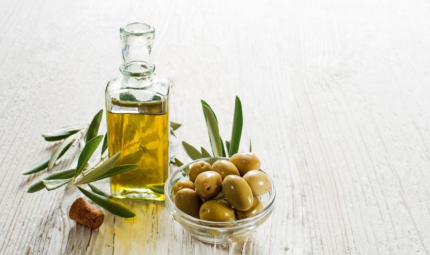 Tinh dầu tràm giúp giảm ho, kháng khuẩn, giảm đau rất tốt