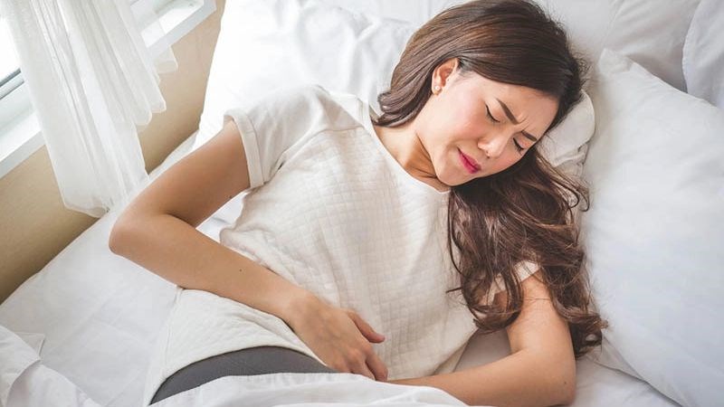 Đau lưng, đau bụng dữ dội khi đến ngày Đau bụng dữ dội khi đến ngày có thể là dấu hiệu của tình trạng lạc nội mạc tử cung