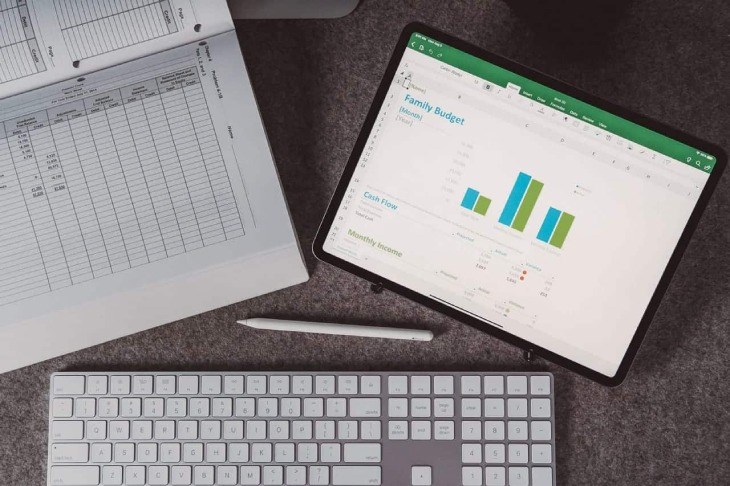 Bạn có thể kết nối iPad với bàn phím rời và bút để thao tác tốt hơn