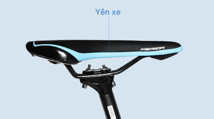 Xe đạp địa hình MTB Merida Challenger 300 27.5 inch Size S với trang bị yên bền bỉ chống thấm nước hiệu quả, tiện lợi khi sử dụng và vệ sinh, lau chùi