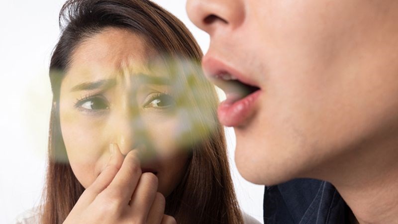Hôi miệng khiến nhiều người khó chịu