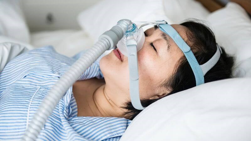 Máy thông khí áp lực dương sẽ hạn chế tình trạng ngưng thở khi ngủ