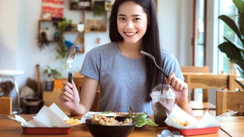 Ăn sáng sau khi thức dậy 30 phút giúp giảm tình trạng ngủ nhiều