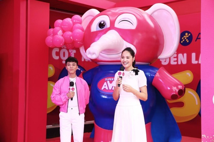 Hoa hậu Hương Giang, đại diện Operation Smile cho biết số tiền tài trợ của AVAKids chiếm đến 1/4 ca phẫu thuật Operation Smile sẽ thực hiện trong năm tới Hoa hậu Hương Giang, đại diện Operation Smile cho biết số tiền tài trợ của AVAKids chiếm đến 1/4 ca phẫu thuật Operation Smile sẽ thực hiện trong năm tới