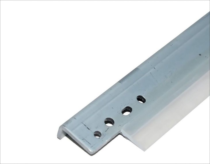 Gạt mực có vẻ ngoài khá tương đồng với gạt từ