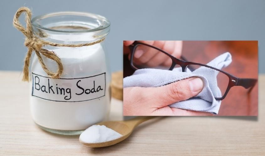 Dùng baking soda giúp làm mờ các vết xước trên kính