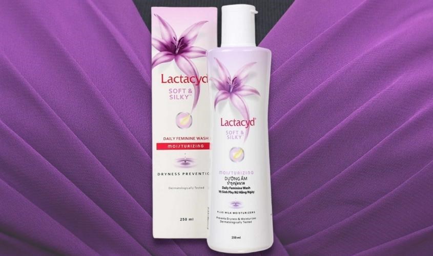 Dung dịch vệ sinh Lactacyd Soft & Silky dưỡng ẩm 250ml