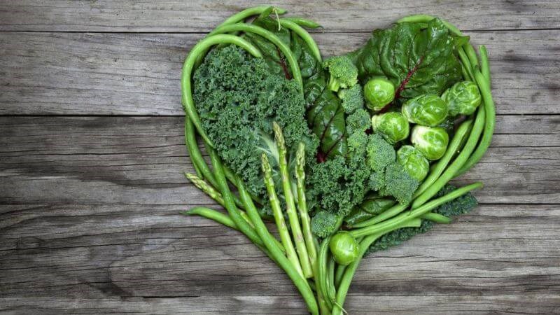 Ăn nhiều rau xanh c&oacute; thể ngăn ngừa đột quỵ khi ngủ