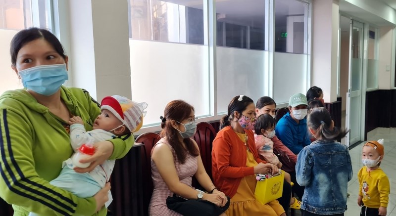 Tại bệnh viện Mỹ Thiện, các bé đã được các bác sĩ khám sàng lọc để tiến hành phẫu thuật, toàn bộ kinh phí do Quỹ Nụ Cười AVAKids tài trợ