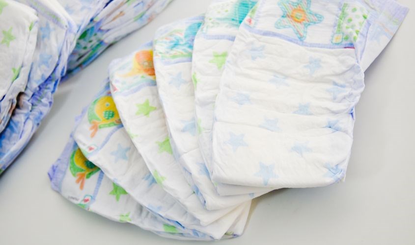 Nên lựa chọn đa dạng các loại tã bỉm cho bé
