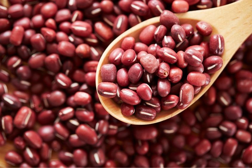 Uống nước đậu đỏ rang là cách nhanh hết sản dịch sau sinh