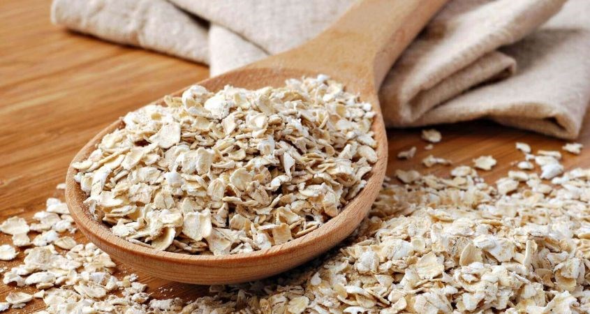 Bột yến mạch là một thực phẩm giàu chất dinh dưỡng giúp trị mụn và làm đẹp da