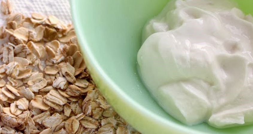 Trị mụn ẩn, loại bỏ tế bào chết với hỗn hợp yến mạch và sữa chua đơn giản tại nhà