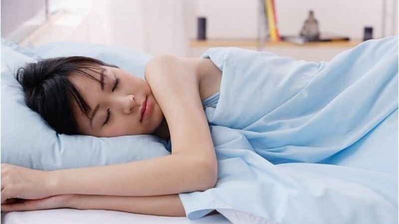 Nghỉ ngơi đúng cách rất quan trọng trong quá trình điều trị cho người bệnh lao.