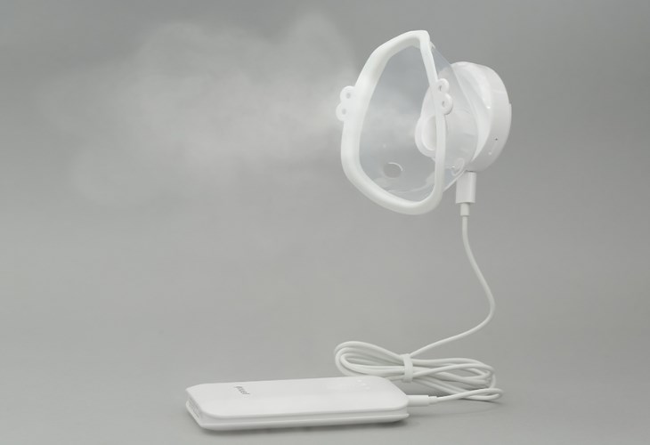 Máy xông khí dung cầm tay Yuwell M104 có thiết kế nhỏ gọn với trọng lượng chỉ 64g cho bạn dễ dàng bỏ vào balo hay túi xách