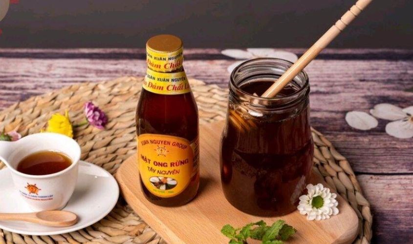 Mật ong rừng Tây Nguyên Xuân Nguyên chai 200 ml