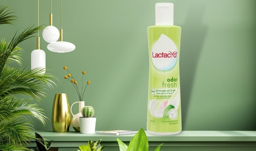 Dung dịch vệ sinh phụ nữ Lactacyd Odor Fresh hương tươi mát 250 ml