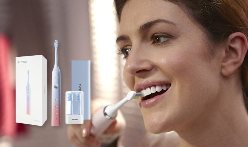 Bàn chải điện Flyco FT7105VN (Tặng kèm 2 đầu bàn chải)