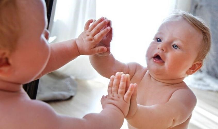 Gương soi cho bé Gương soi cho bé