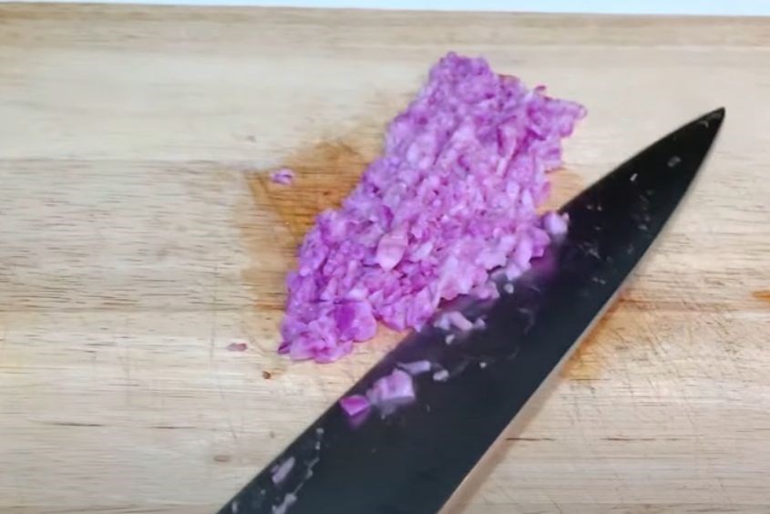 Cách nấu cháo tôm khoai mỡ cho bé - bước 4