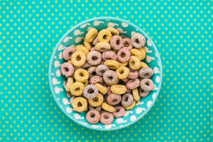 Sáng tạo chiếc cầu vồng đủ màu từ ngũ cốc. Ảnh: Prarents