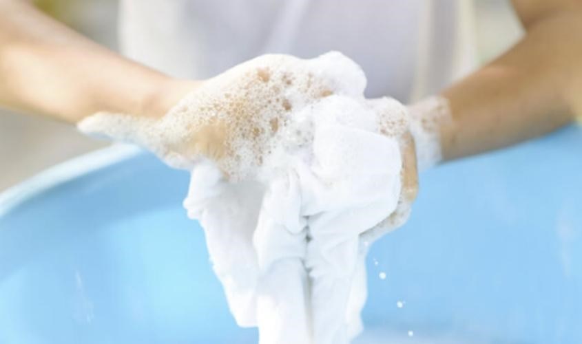 Giặt tay khăn sữa